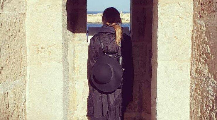 Πασίγνωστη Ελληνίδα τραγουδίστρια εξομολογείται: “Δέχτηκα σωματική επίθεση στη δουλειά και δεν το κατήγγειλα”