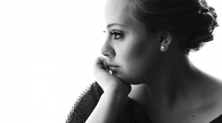 H Adele θα γίνει μαμά