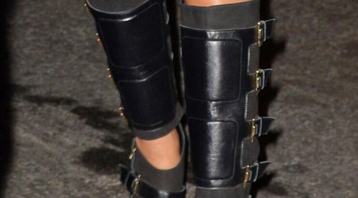 Ποια φοράει αυτά τα παπούτσια; [εικόνες]