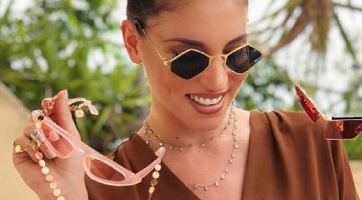 Αθηνά Οικονομάκου: Στιγμές χαλάρωσης με το γιο της στην πισίνα!