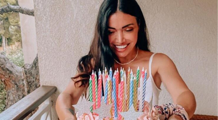 Όλγα Φαρμάκη: Έσβησε την τούρτα της αγκαλιά με την κορούλα της [εικόνες]