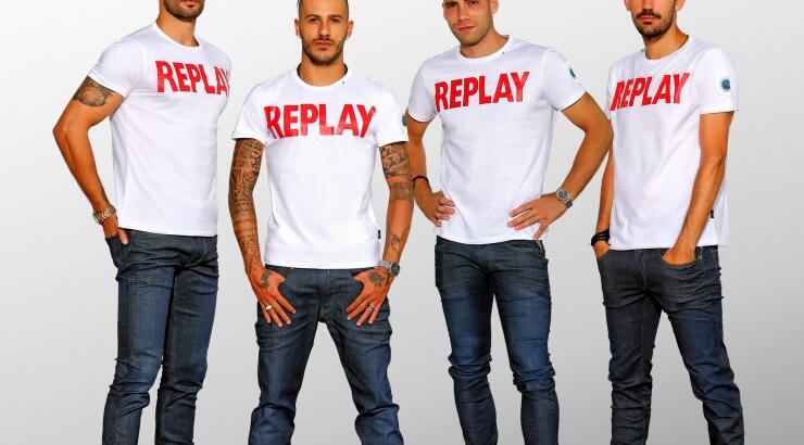 Ο Ολυμπιακός φοράει Replay Jeans