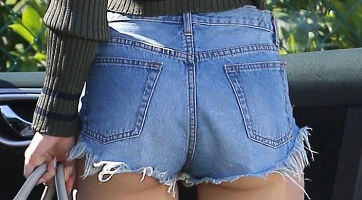 Η Rita Ora αποκάλυψε το οπίσθιά της [φωτογραφίες]