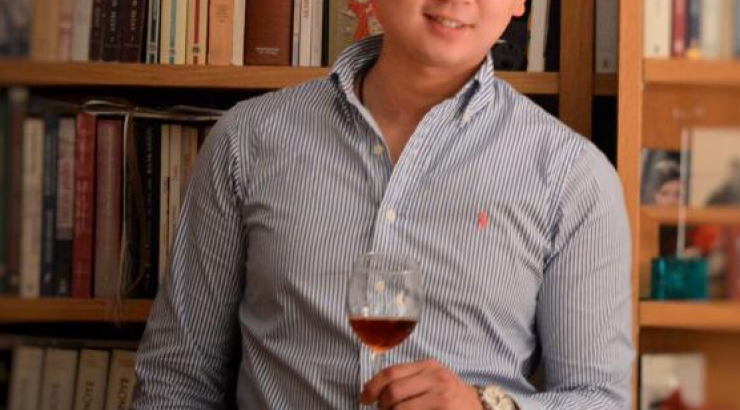 Μείναμε άφωνοι! Ο Ορέστης Τσανγκ "την έφερε" ακόμα και στην αδερφή του! [βίντεο]