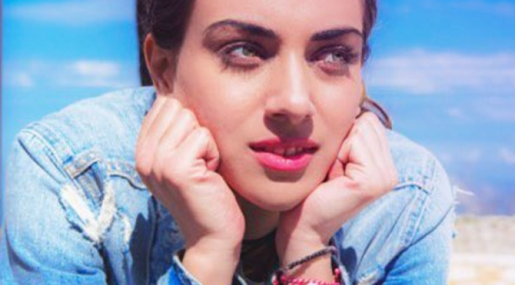 Τρομάξαμε! Η Τζώρτζια Παναγή αγκαλιά με φίδι! [βίντεο]