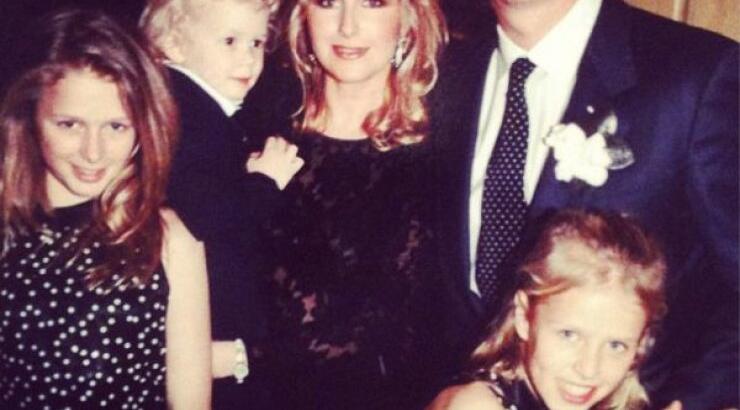 Paris Hilton: Οι παιδικές αναμνήσεις τη "στοιχείωνουν" στο Twitter