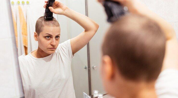 Χρήσιμες συμβουλές αυτοφροντίδας για γυναίκες με εμπειρία καρκίνου 