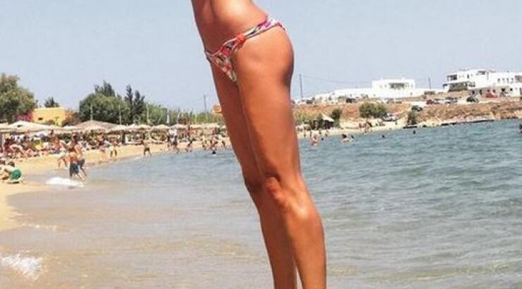 Επώνυμη Ελληνίδα εντυπωσιάζει με την άψογη σιλουέτα της! 