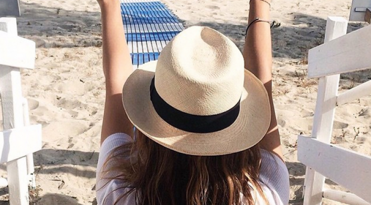 Ελληνίδα ηθοποιός κάνει βουτιές στην Κύπρο!