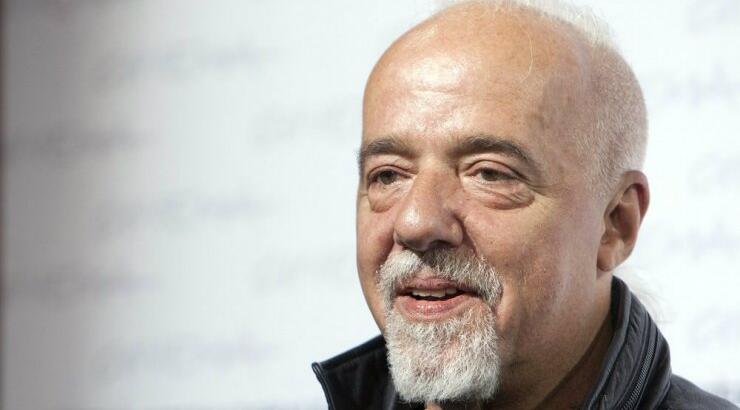 Ποιος επώνυμος Κύπριος ήπιε καφέ μαζί με τον Paulo Coelho