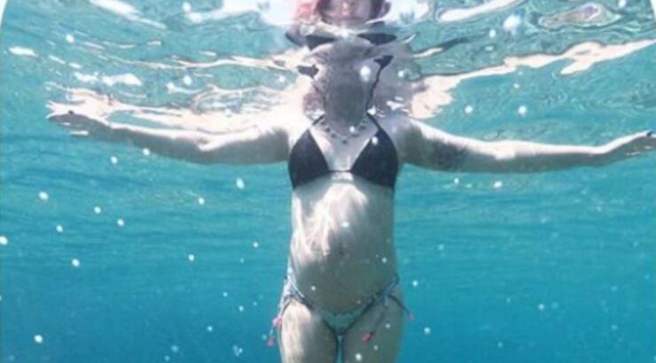 Ελληνίδα τραγουδίστρια έγινε για πρώτη φορά μανούλα 