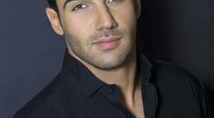 Ο Πέτρος Ιακωβίδης σε μια live εμφάνιση στο Breeze Summer