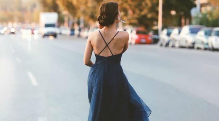 Κύπρια ηθοποιός ποζάρει με μαγιό και προκαλεί αναστάτωση στο instagram