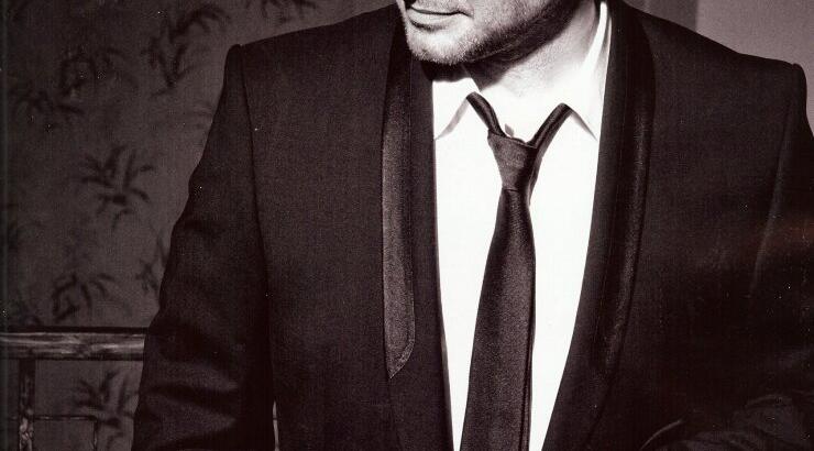 Δείτε τον κούκλο γιο του Γιάννη Πλούταρχου!