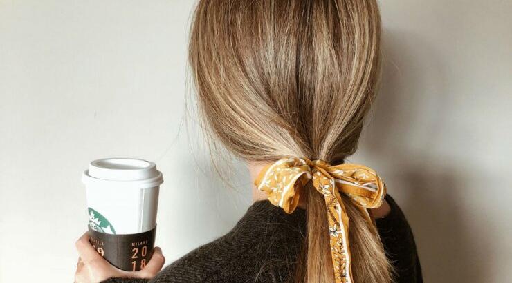 Πώς να φτιάξετε low ponytail σε 3 λεπτά! [βίντεο]