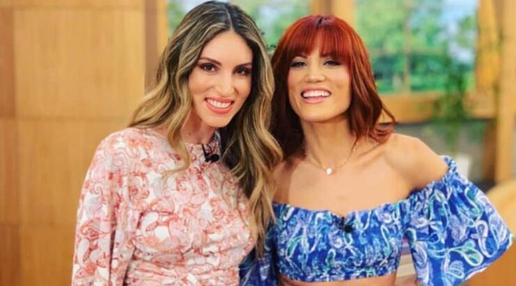 Μαίρη Συνατσάκη - Αθηνά Οικονομάκου: Εμφανίστηκαν με το ίδιο φόρεμα σε κοσμική εκδήλωση