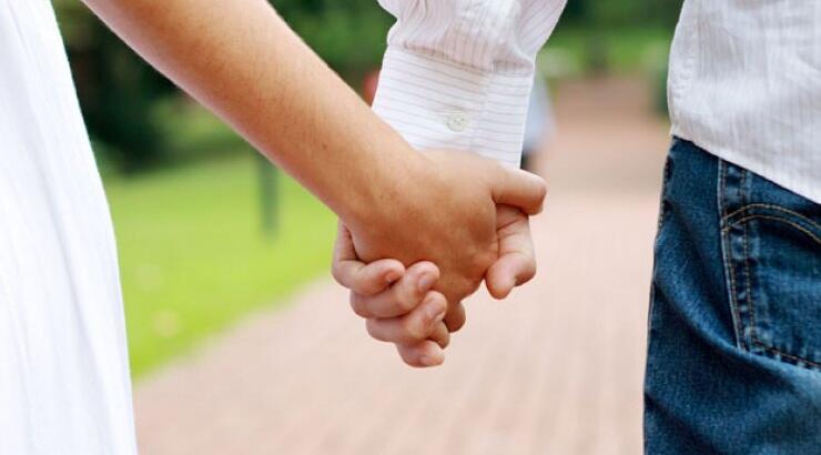 Είσαι μόνη; 3 απλά βήματα για να βρεις τον έρωτα του καλοκαιριού... 