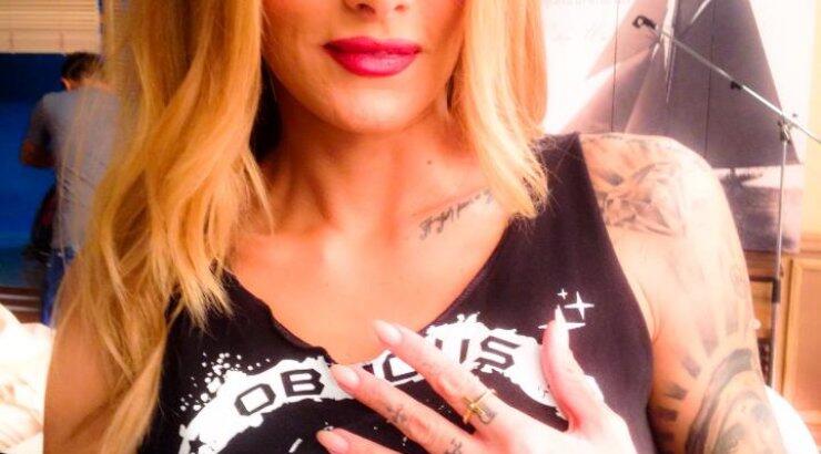 Ολόγυμνη η Αγγελική Ηλιάδη!