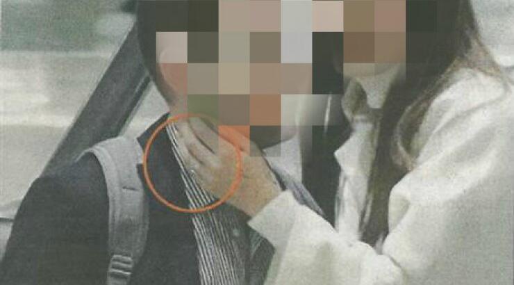 Η φωτογραφία με το μονόπετρο που επιβεβαιώνει τον έρωτα Ελληνίδας παρουσιάστριας!