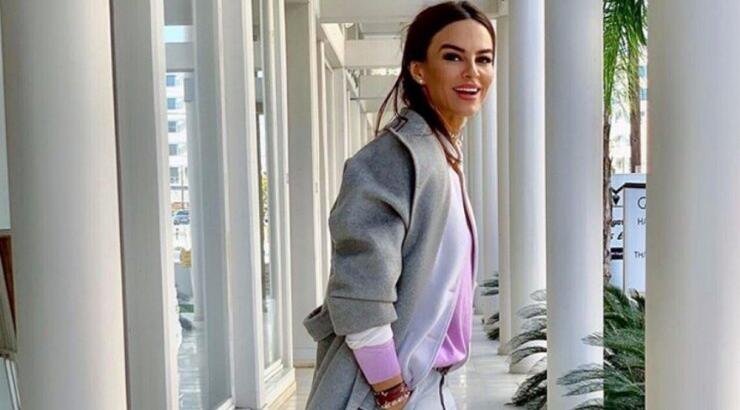 Μάθαμε πόσα κοστίζουν τα oxford shoes της Ramona Filip Τορναρίτη τα οποία λατρέψαμε 