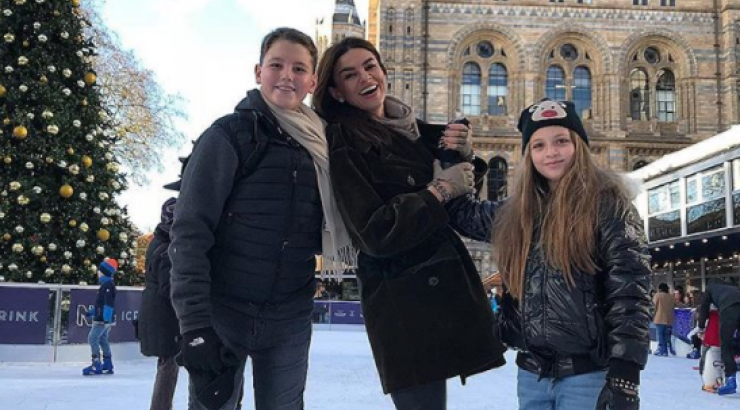 Δείτε τη Ramona Filip να κάνει πατινάζ με τα παιδιά της! [βίντεο]