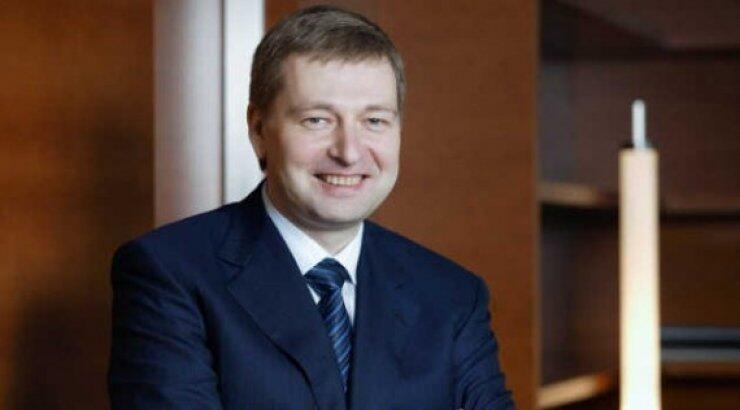 Αυτός είναι ο Ρώσος μεγιστάνας που αγόρασε τον Σκορπιό