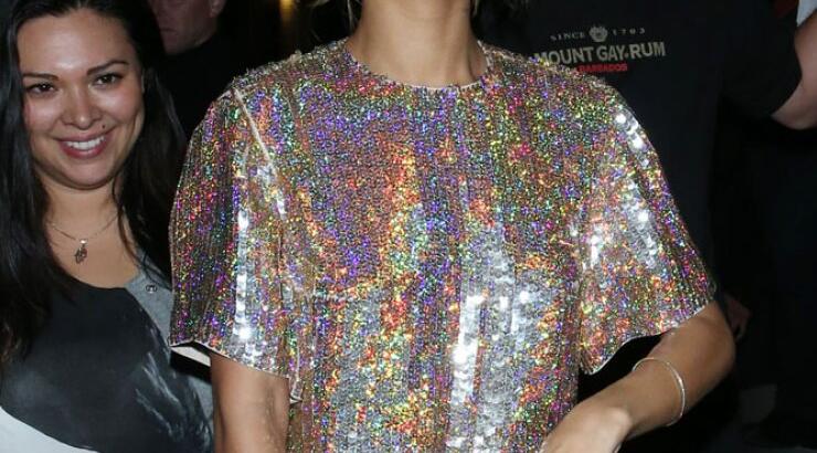 H Rihanna σε club!