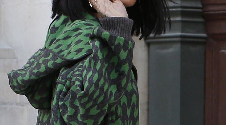 Τα κόκκινα γυαλιά της Rihanna [φωτογραφίες]