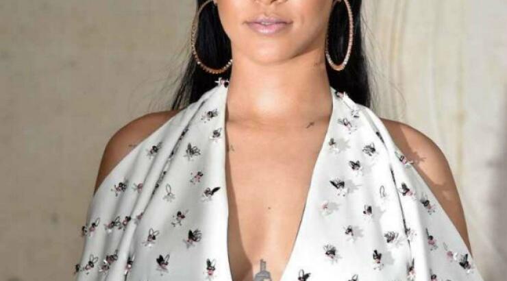 Ξεχάστε το καλλίγραμμο σώμα της Rihanna! Δείτε πόσο έχει παχύνει! [εικόνες]