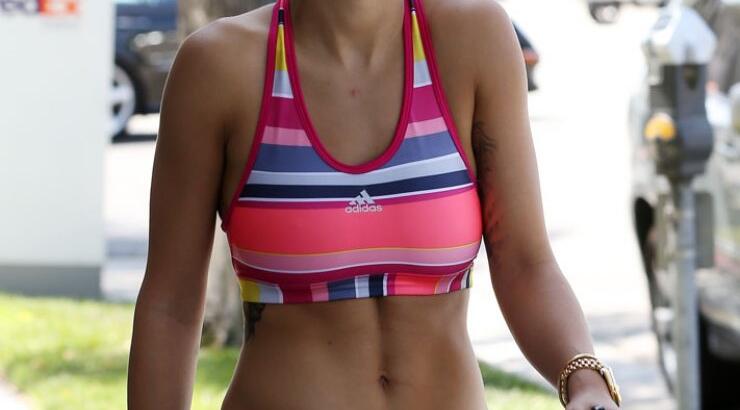 Δείτε την απίστευτη κορμάρα της Rita Ora!