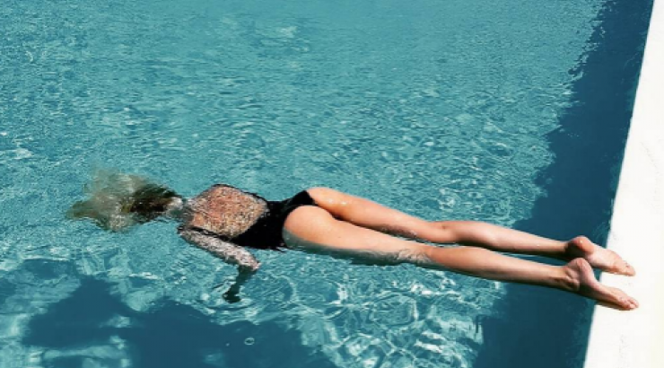 Επώνυμη Κύπρια αναστατώνει το instagram με τα σέξι οπίσθιά της!