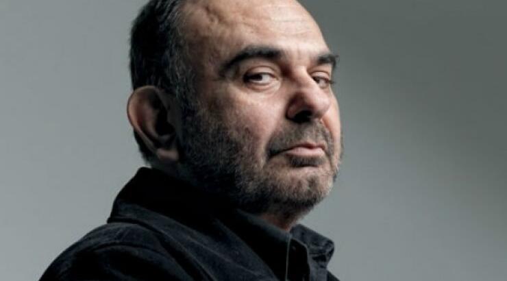  Ζωγράφισε στο κράνος του τον φίλο του, Σάκη Μπουλά [εικόνα]