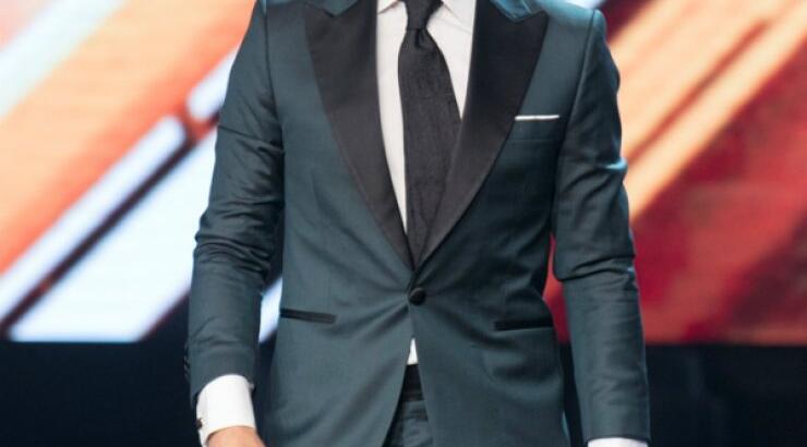 Η έκπληξη στο Σάκη Ρουβά στη σκηνή του "X-Factor" για τον γάμο του! [βίντεο]