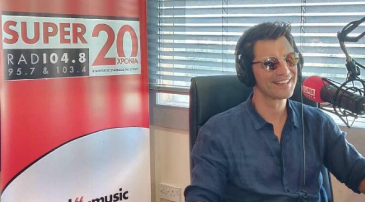 Ο Σάκης Ρουβάς στον Super FM!