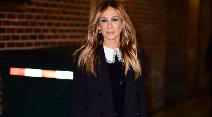 Η Sarah Jessica Parker σου δείχνει πως να φορέσεις τις μεταλλικές αποχρώσεις