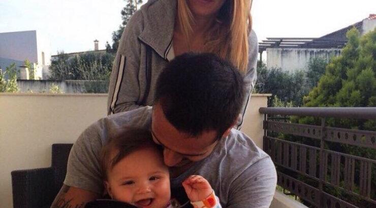 Ο γιος της Αγγελικής Ηλιάδη και του Σάββα Γκέντσογλου λέει για πρώτη φορά "μπαμπά" [βίντεο]