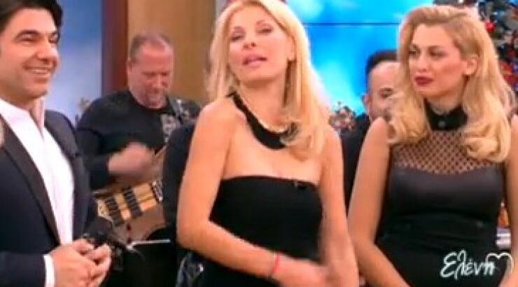 Βγήκε «στον αέρα» την ώρα που γύριζε την εκπομπή των Χριστουγέννων [video]