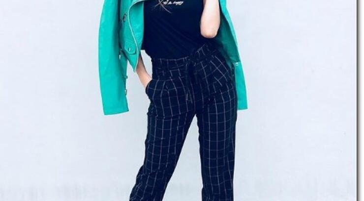 Απίστευτο! H Άντρεα Κυριάκου με crop top στον πέμπτο μήνα της εγκυμοσύνης της