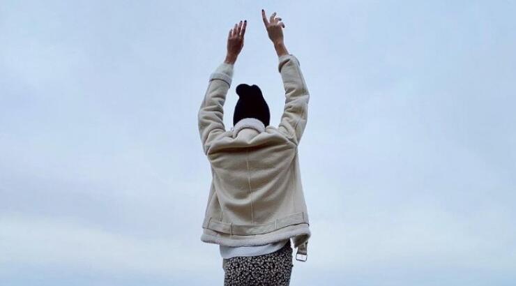 Eπώνυμη Κύπρια κράτησε κρυφή την εγκυμοσύνη της και μας δείχνει πρώτη φορά τον 16 μηνών γιο της