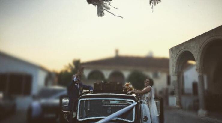 Ο παραμυθένιος γάμος πρόσωπου του "Μπρούσκου" με κουμπάρο τον Κούλλη Νικολάου