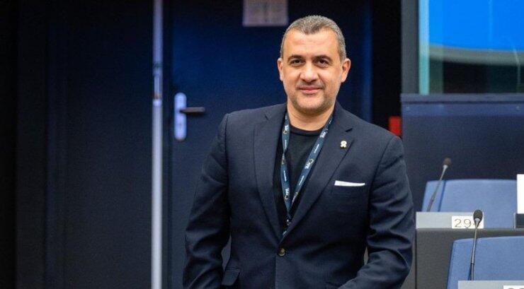 Λουκάς Φουρλάς: Υποδέχθηκε περήφανος τον 9χρονο Πάρη στο ευρωκοινοβούλιο