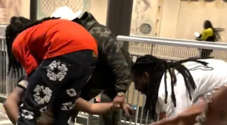 Σκληρές εικόνες: Δολοφόνησαν πασίγνωστο ράπερ με πυροβολισμούς στο κεφάλι