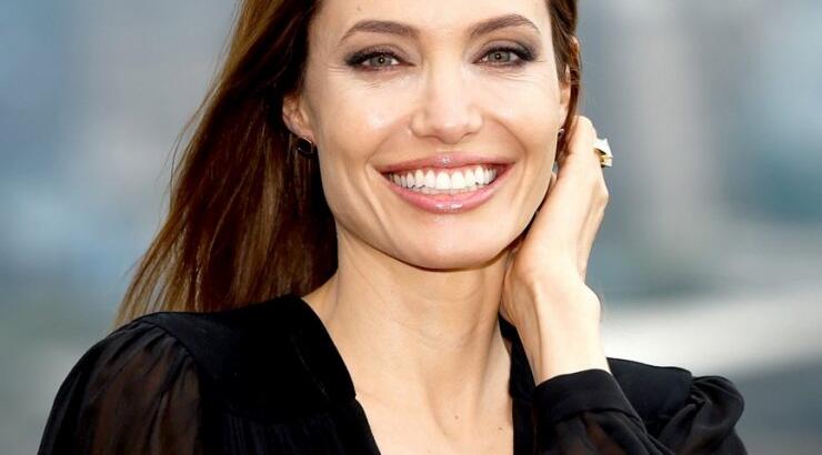 Αδυνάτισε κι άλλο; Οι νέες φωτογραφίες της Angelina Jolie είναι πραγματικά τρομακτικές