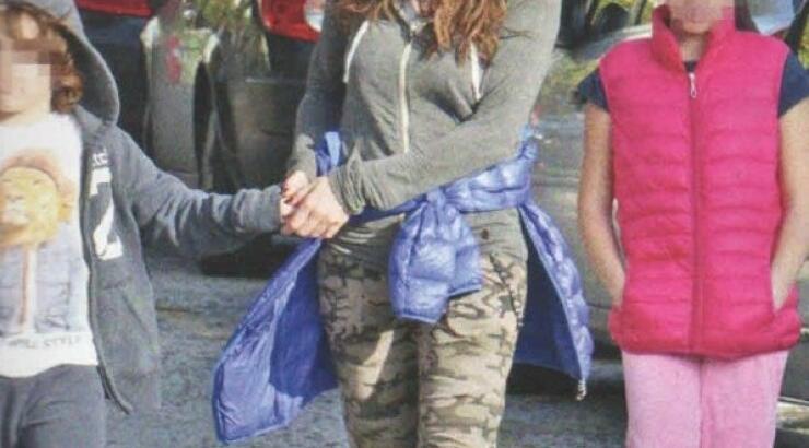 Δέσποινα Βανδή: Για παγωτό με τα παιδιά της στη Βουλιαγμένη