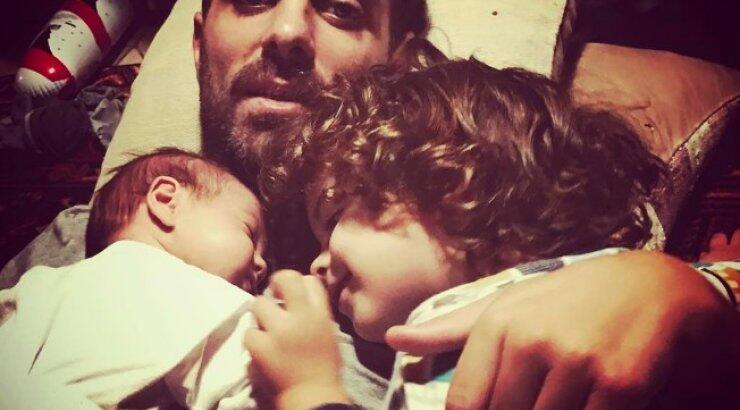 Η σύζυγός του Στέλιου Χανταμπάκη αποκάλυψε λεπτομέρειες για την βάπτιση της κορούλας τους