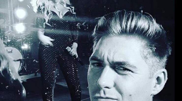 Δείτε τη Christina Aguilera στο αεροδρόμιο της Πάφου 