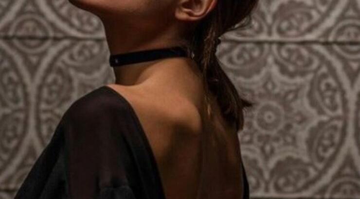 Δείτε την Μαίρη Συνατσάκη και τον σύντροφό της σε τρυφερές στιγμές σε βραδινή τους έξοδο!