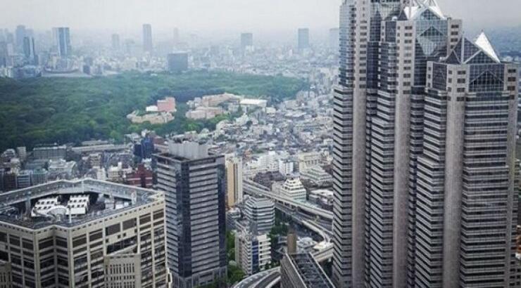 Ποιος επώνυμος Κύπριος απολαμβάνει αυτή τη θέα