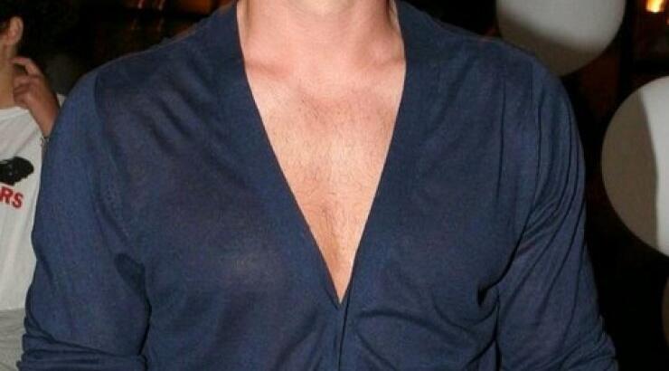 Ο Θεοχάρης Ιωαννίδης απαντά για το πουτ@@@ στη Δούκισσα!