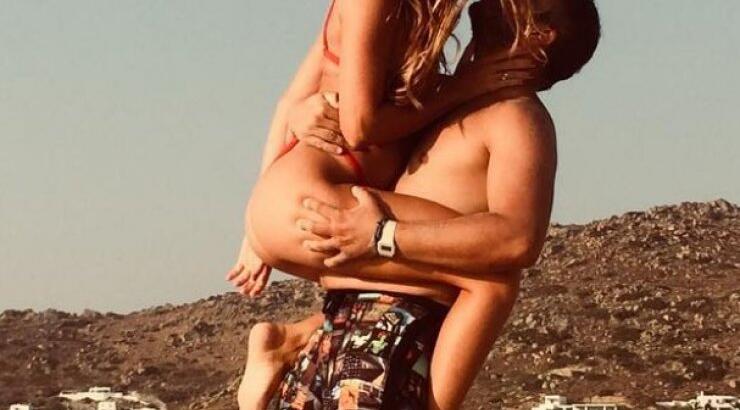 Ασυγκράτητο ζευγάρι της ελληνικής showbiz! Στην πιο hot πόζα τους που είδαμε ποτέ!